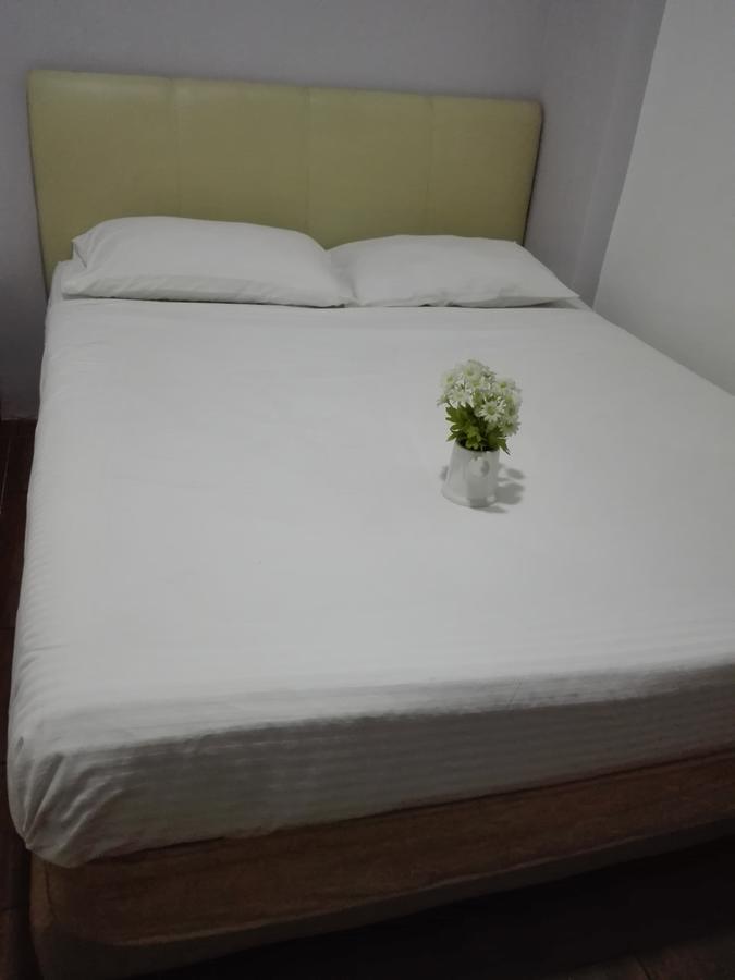 Tonight Hotel Hostel Джорджтаун Экстерьер фото